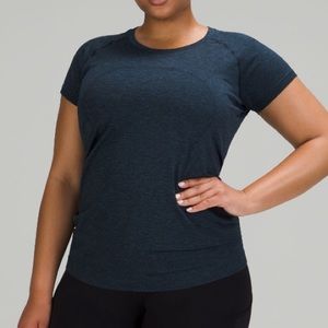 Lululemon Navy Swiftly Tech Tee Size 6